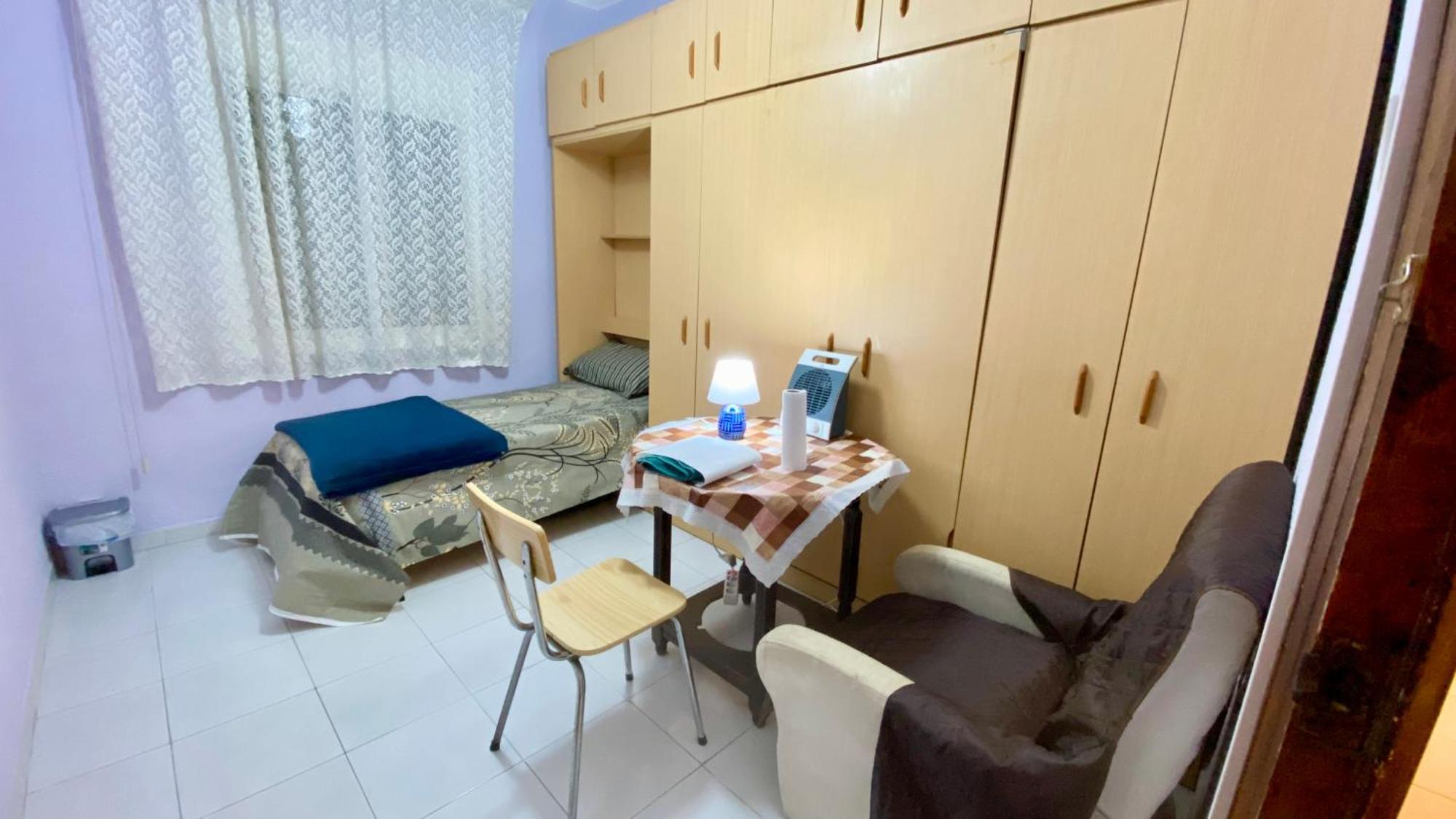 Habitacion Barato En Piso Familiar Compartido El Centro De La Ciudad Cerca De La Estacion De Autobuses Тарагона Екстериор снимка